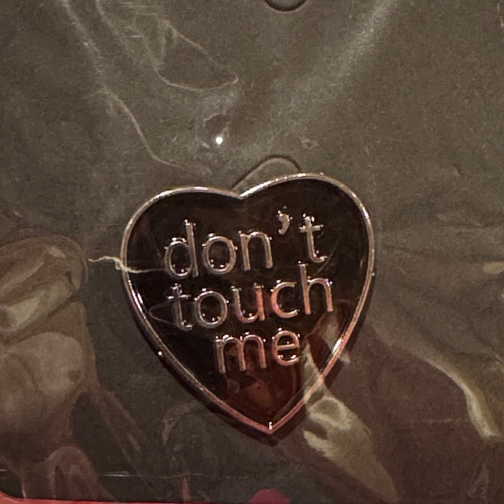 3 for $15 on select pins 
Black Heart Brooch